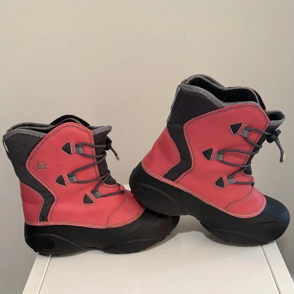 Sorel IcePack Pink Black Techlite Warm Cozy Winter Snow Rain Boots size 5